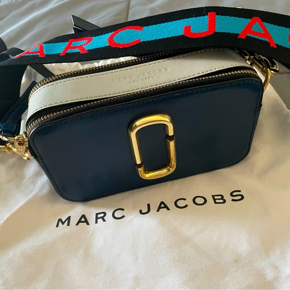 Marc Jacobs Handbags - Marc Jacobs Snapchat bag